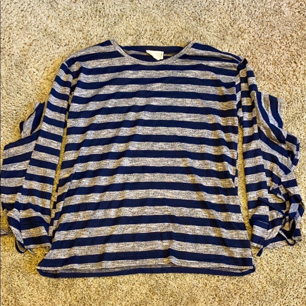 Loveriche Sweater with Open Ruffle Sleeves